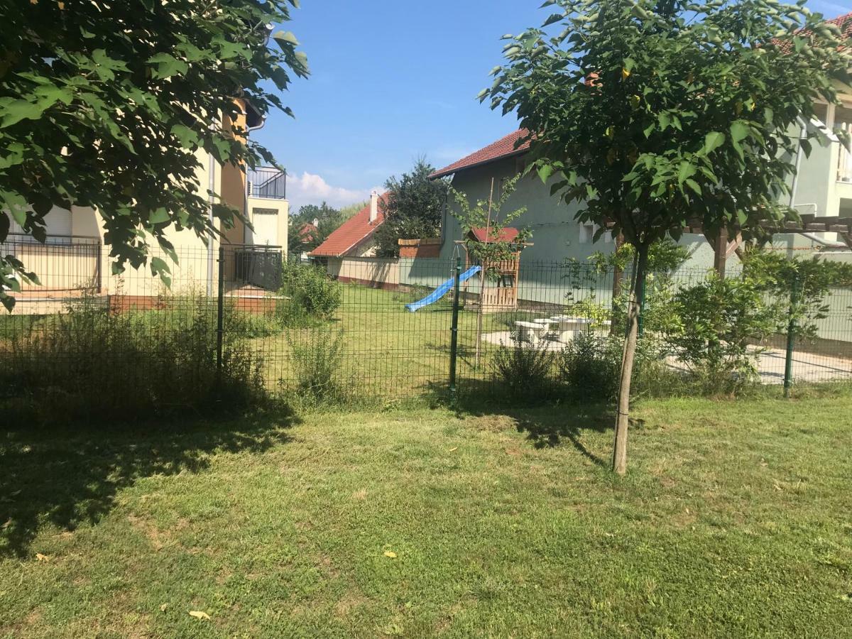 Tommy Apartman 2.0 Hajdúszoboszló Buitenkant foto
