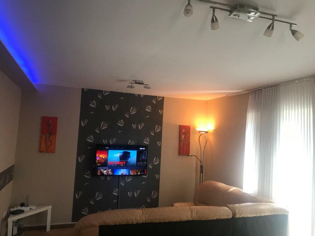 Tommy Apartman 2.0 Hajdúszoboszló Buitenkant foto